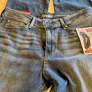 NWT Levi's Signature Bootcut Jeans